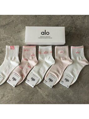 A51- New ALO Yoga Women's Pastel Pink Logo Mesh Half-Crew Socks 5-Pack